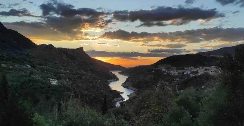 La Casa Del Buda Guejar Sierra Luaran gambar